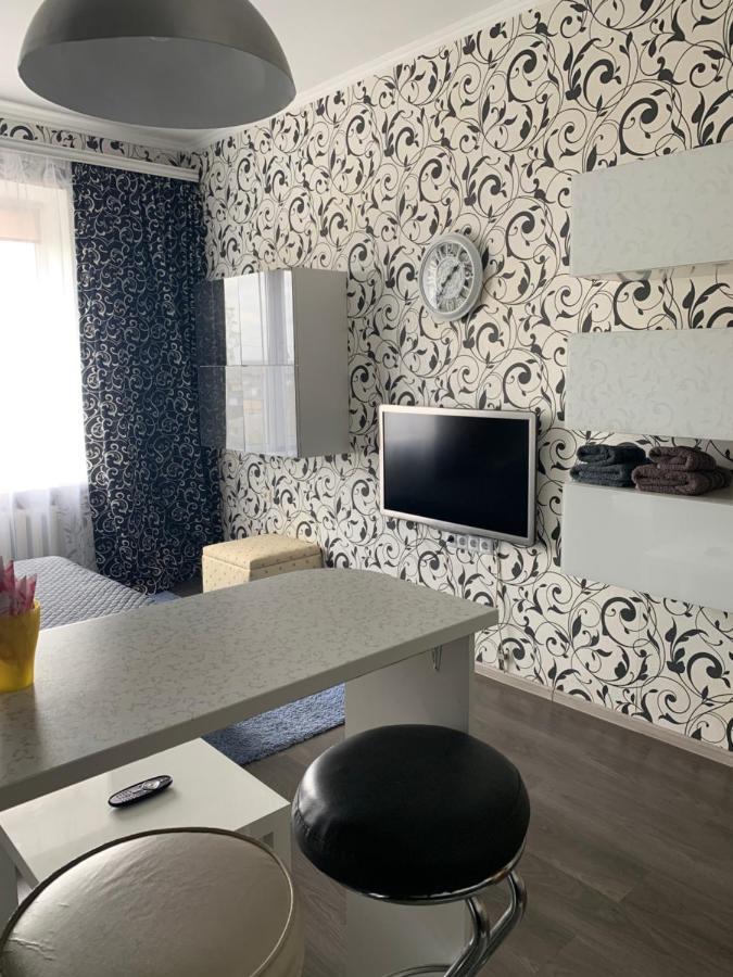 Apartament On Chernihivska Kiev Exterior foto